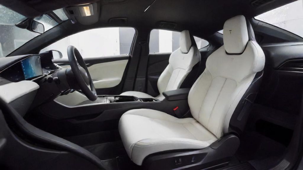 Tesla Robotaksi'de Kusma Ücreti Belli Oldu: İşte Beklenen Temizlik Tarifesi